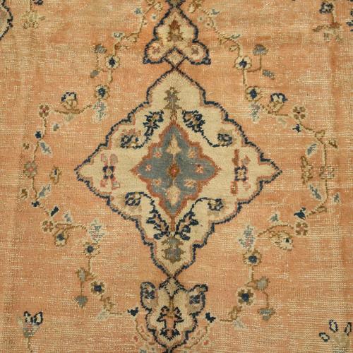Turkish Ushak Rug in Wool For Sale - Image 4 of 8