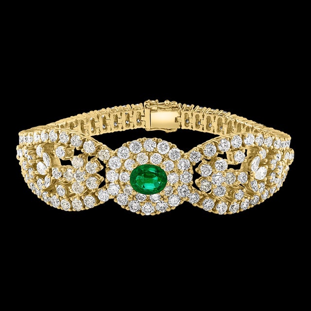 2020s Gia Cert Natural Zambian Emerald & 95 Ct Diamond 4 Piece Set 18 Kt Yellow Gold For Sale - Image 5 of 8