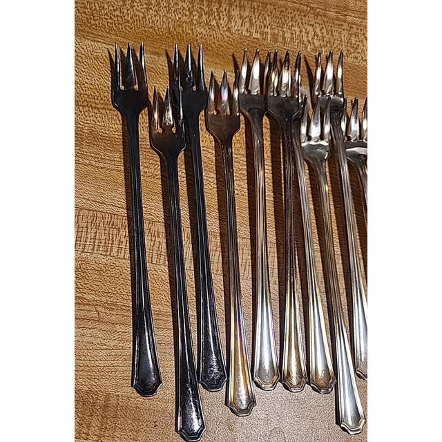 1960s 1960s Oneida 24 Vintage Silverplate Oyster Forks For Sale - Image 5 of 9