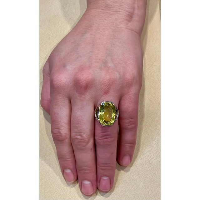 18 Carat Natural Lemmon Topaz Checkerboard Cocktail Ring 18 Karat Gold, Estate For Sale - Image 11 of 18