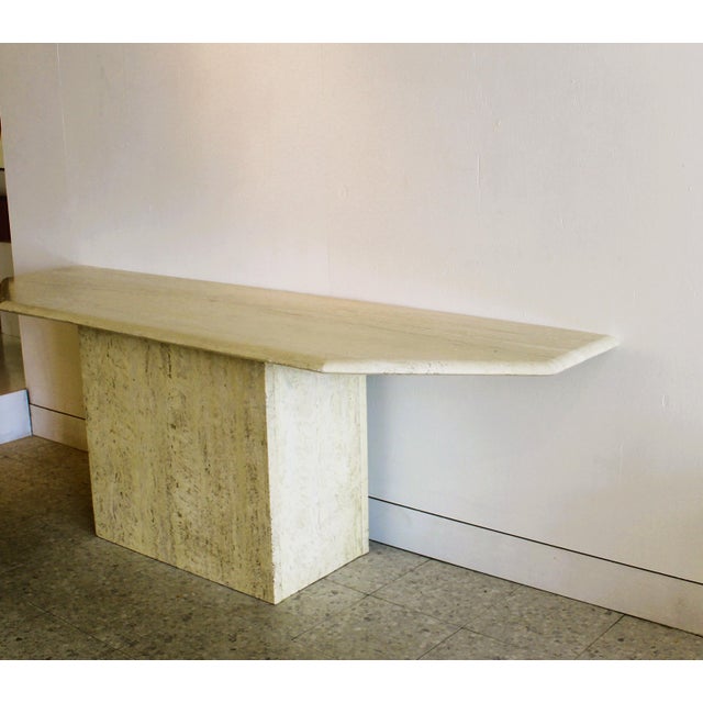 Large Travertine Console Table, Italy, 1970s, in Very Good conditions. Designed 1970 to 1979