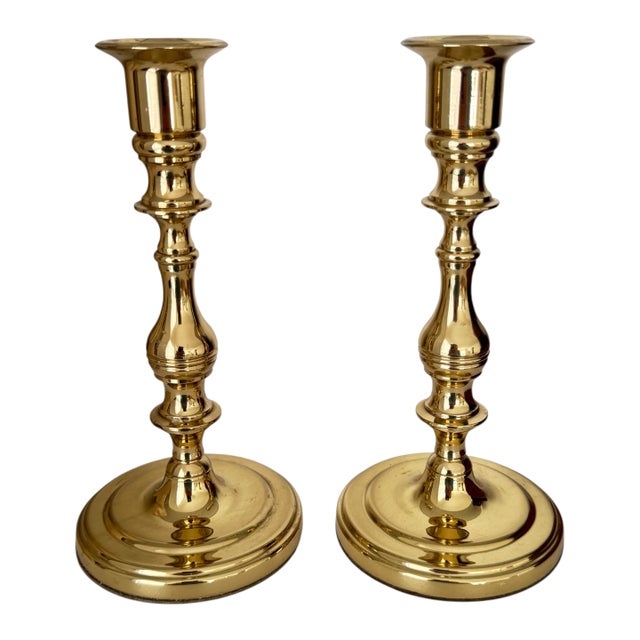 Vintage Baldwin Brass Candlesticks – Classic Traditional Pair For Sale