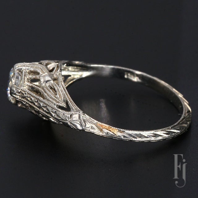 Antique 18k White Gold Engagement Ring With 0.25ct Diamond - Size 6 For Sale - Image 4 of 6