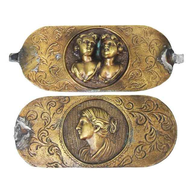 Italian Neoclassical Bronze Furniture Mounts with Cherub and Cameo Medallions, 1900s, Set of 4 For Sale