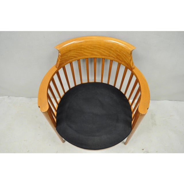 Vintage Postmodern Maple Wood Spindle Barrel Back Tapered Leg Lounge Arm Chair For Sale In Philadelphia - Image 6 of 12