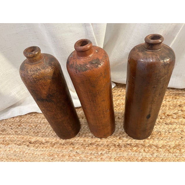 Antique Dutch Salt Glazed Stoneware Gin Bottles. Made in the 1800s - One With a Crack For Sale - Image 13 of 15