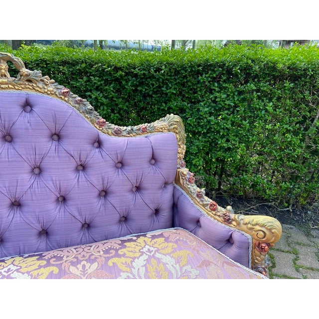 1980 French Louis XVI Gilt Purple Damask Settee 1Pc For Sale - Image 11 of 15