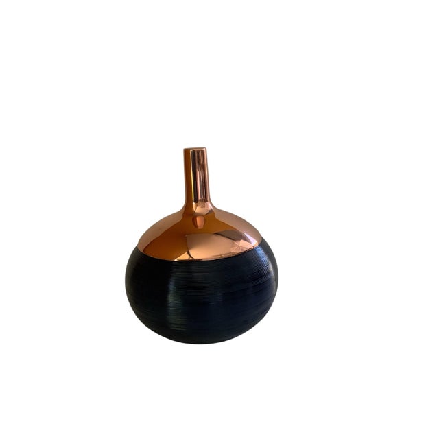 Mid-Century Modern MCM Mid Century Tom Dixon Plum Ice Bucket Designed in London, United Kingdom 2014 For Sale - Image 3 of 4