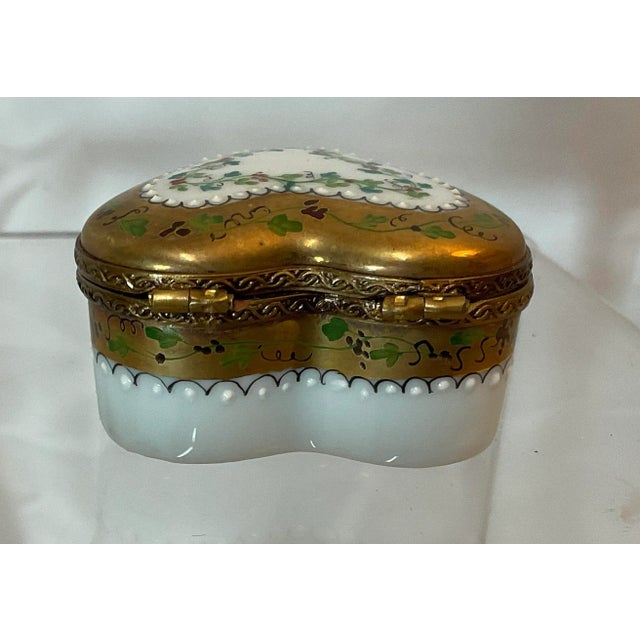 Mid 20th Century Limoges Heart Trinket Box Peint Main For Sale In Dallas - Image 6 of 6