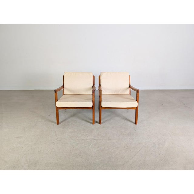 We are offering a beautiful set of two vintage armchairs from the traditional Danish manufacturer France & Son for sale....