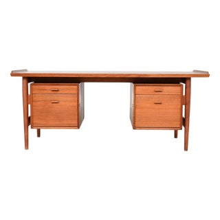 Model 207 Writing Desk in Teak by Arne Vodder for Sibastm 1960 For Sale