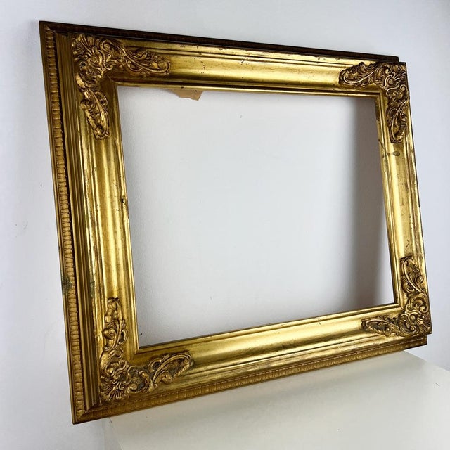 Vintage Italian Wood Picture Frame in Gilt Wood For Sale - Image 10 of 12