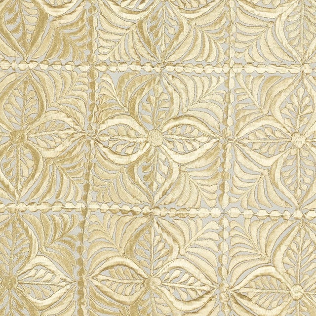 New Hand-Embroidered 100% Cotton Cushion Cover – Authentic Uzbek Textile Art Bring a touch of Central Asian heritage to...