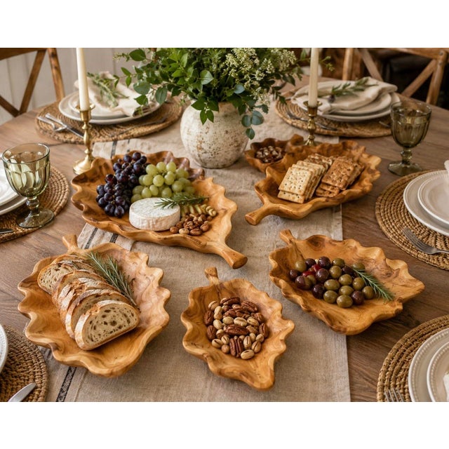 Mid-Century Modern Vintage Hand-Carved Solid Teak Leaf Serving Boards – Set of 5 For Sale - Image 3 of 11