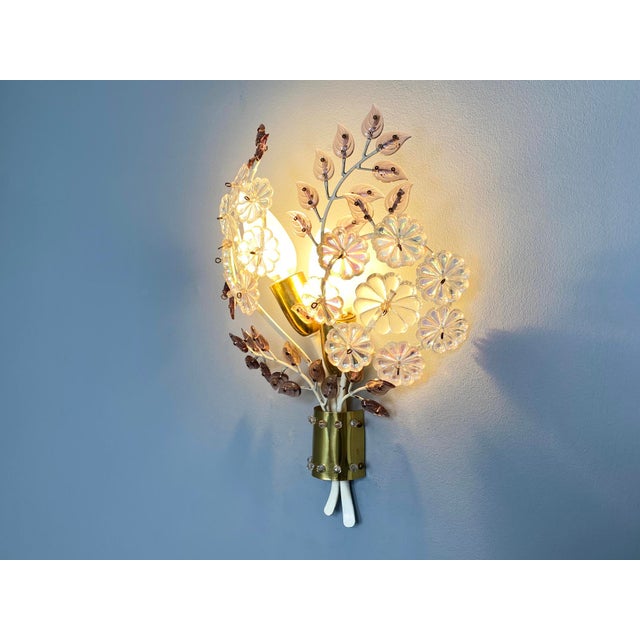 Oswald Haerdtl Wall Lamp with Crystal Flowers by Oswald Haerdtl for J.L. Lobmeyr, Vienna, Austria, 1950s For Sale - Image 4 of 7