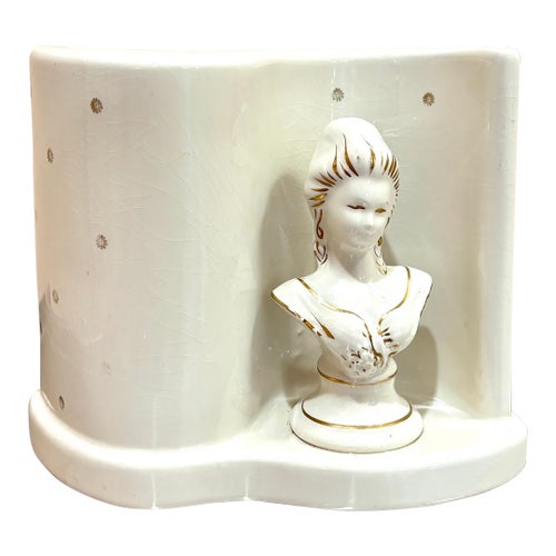 1950s White/Gold Ceramic Swirl Lady Bust Lamp