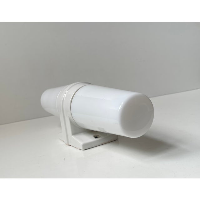 Sigvard Bernadotte Scandinavian White Dual Bathroom Lamp by Sigvard Bernadotte for Ifö, 1960s For Sale - Image 4 of 9