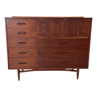 Vintage 1960s Broyhill Sculptra Walnut Mid Century Magna Chest Dresser For Sale