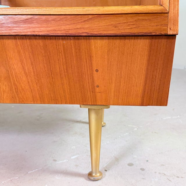 Vintage Counter Display Case on Gold Legs, 1960s For Sale - Image 15 of 16