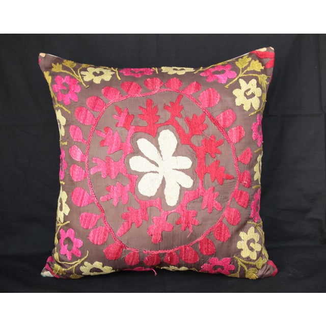 Colors: Red, White, Yellow, Brown SIZE :20 x 20 inches ( 50 x 50 CM) STOCK NUMBER H201322 Welcome to my chairish shop.....