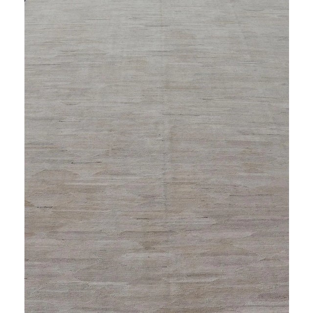 Flat-weave Kilim rug with modern design in shades of cream, rug AFG-27610, country of origin / type: Afghanistan / Kilim...