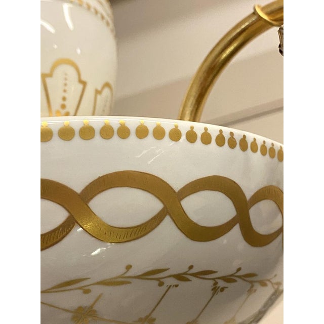 Porcelain Chandeliers by Giulia Mangani, 2000, Set of 2 For Sale - Image 11 of 18