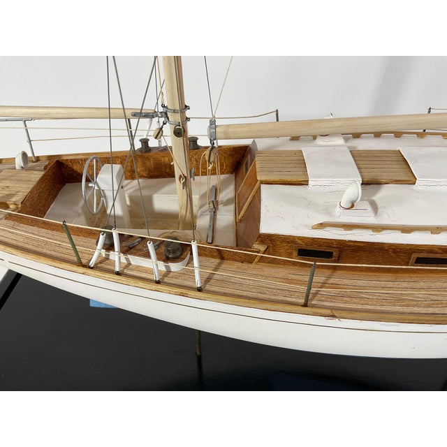 Cased Model Of A Cheoy Lee Offshore 47 Ketch For Sale - Image 11 of 11