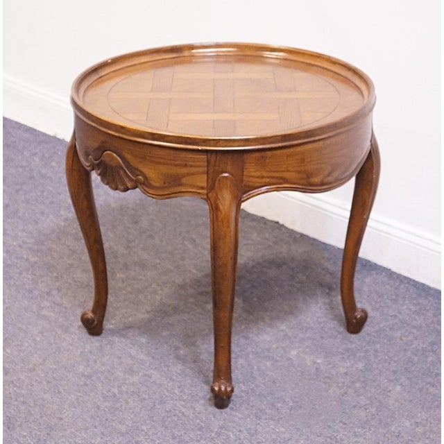BAKER FURNITURE Solid Walnut Country French Provincial 26" Round Accent End Table 25.5" High 26.25" Wide 26.25" Deep We...