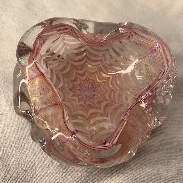 Mid-Century Modern Attributed to Archimede Seguso Murano Pink & Shimmering Gold Fleck Biomorphic Dish For Sale - Image 3 of 7
