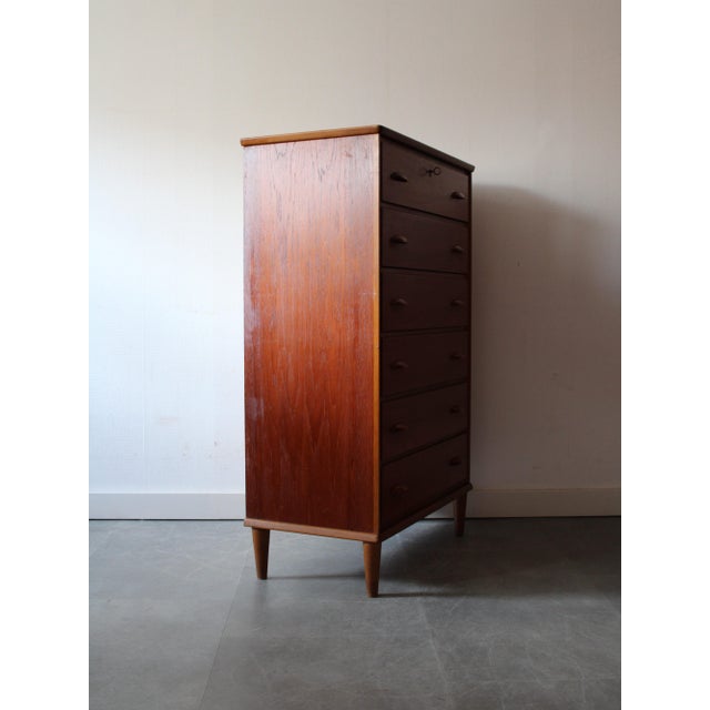 Mid-Century Modern Vintage Danish Chest of Drawers in Teak, 1960s For Sale - Image 3 of 8