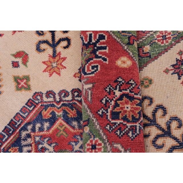 Shabby Chic Tribal Kazak Ivory/Red Wool Round Rug- 4'9''x4'11'' For Sale In New York - Image 6 of 7