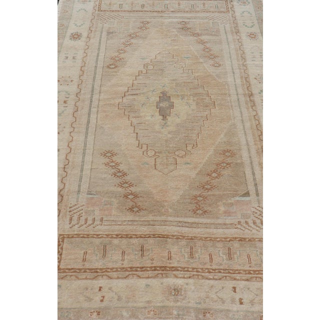 Vintage Oushak Rug From Turkey With Muted Colors and Tribal Medallion For Sale In Atlanta - Image 6 of 11