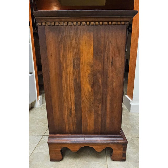 Traditional 1980s Vintage Solid Wood Night Stand For Sale - Image 3 of 10