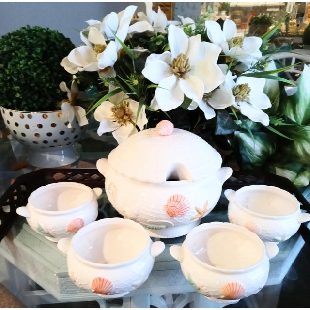 Shafford China Vintage 5 Piece Ceramic Coastal Seashell Fitz and Floyd Style Soup Tureen Set W/ 4 Soup Bowls For Sale - Image 4 of 10