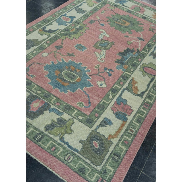 Pink Turkish Oushak Rug 4'9" x 7'2" #19075 For Sale - Image 8 of 8
