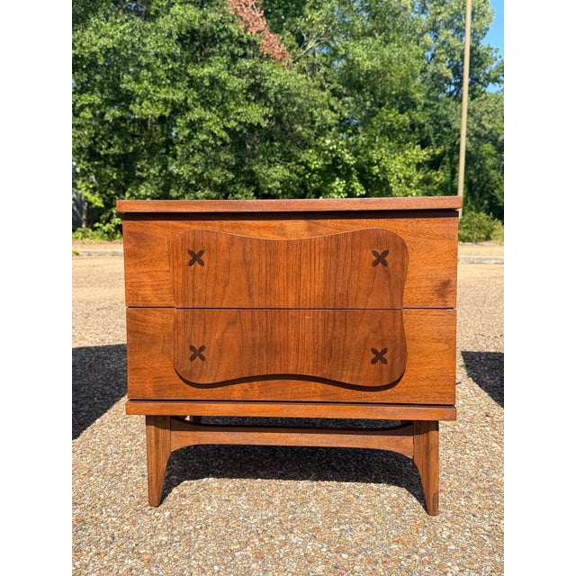 Leo Jiranek 1960s Bassett Monterey by Leo Jiranek — A Rare Complete Set For Sale - Image 4 of 10
