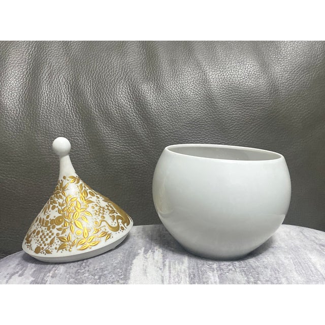 Modern Rosenthal Bjørn Wiinblad Magic Flute Gold Sarastro Design Ceramic Bowl/Lid 1980s For Sale - Image 3 of 9