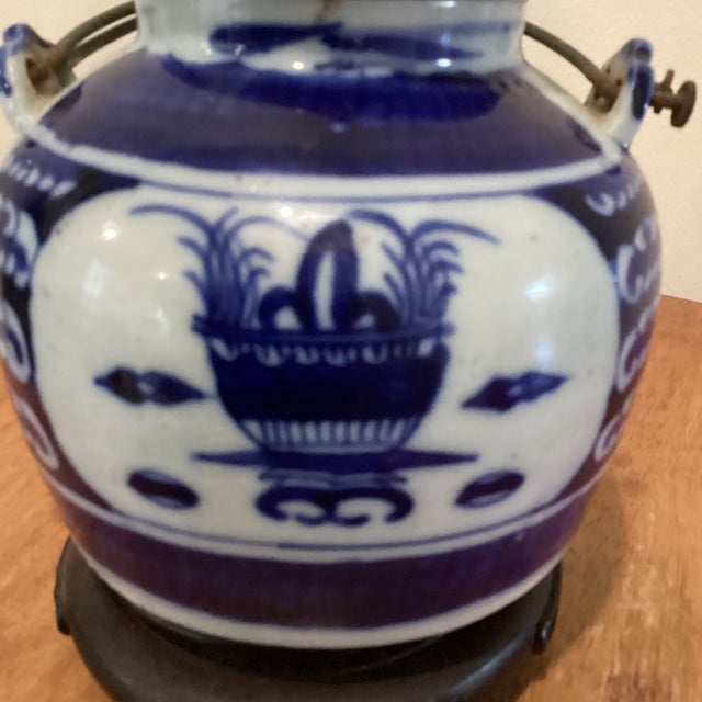 Antique Chinese Export Blue & White Porcelain Teapot W/Wire Bail Handles Qing Dynasty Stamped on Wood Base For Sale - Image 10 of 12