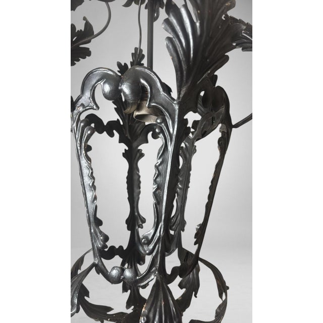 Early 20th Century Italian Florentine Renaissance Revival Style Pair Italian Wrought Iron Lanterns For Sale - Image 15 of 18
