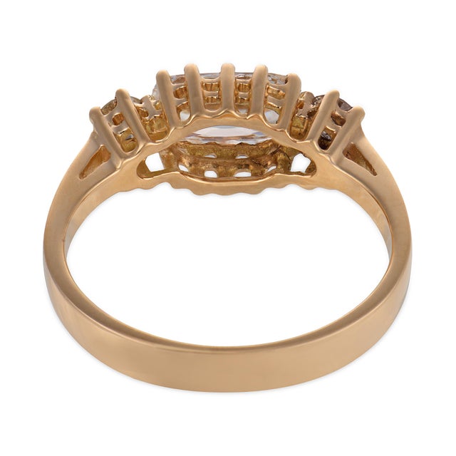 Vintage Gia 1.00 Carat Diamond 14k Yellow Gold East West Ring, Size 7 For Sale In Los Angeles - Image 6 of 6