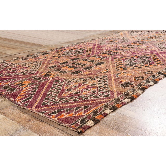 Mauve Vintage Zayane Beni M'Guild Moroccan Rug, 05'07 X 10'00 For Sale - Image 8 of 10