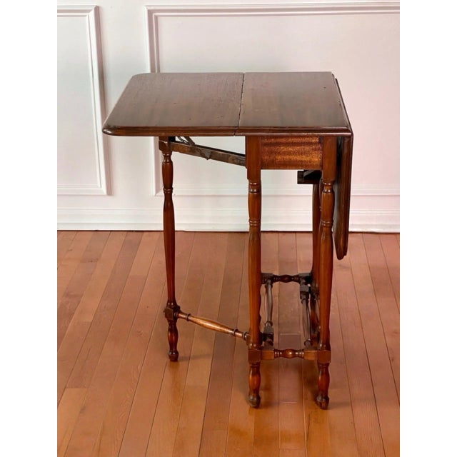 1920s Antique English Walnut Gate Leg Occasional Table, Rectangular, 1920s For Sale - Image 5 of 16