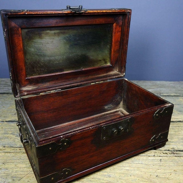 This is a handsome vintage Chinese jewelry box or keepsake chest, crafted from rosewood (Hongmu/Hongsuangzhi) with a rich,...