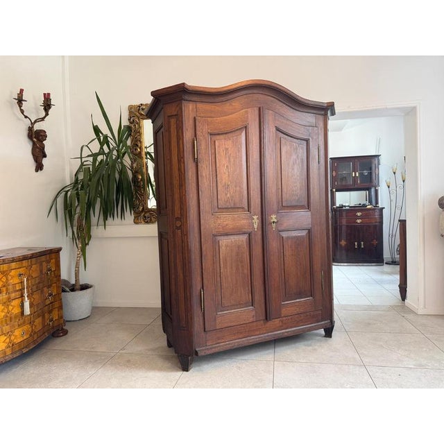 Baroque Hall Cabinet in Oak Wood For Sale - Image 5 of 18