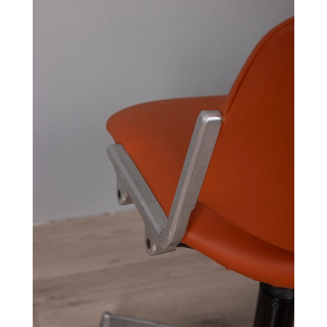 1960s Vintage Model DSC 106 Swivel Chair by G.Piretti for Anonima Castelli, 1960s For Sale - Image 5 of 7