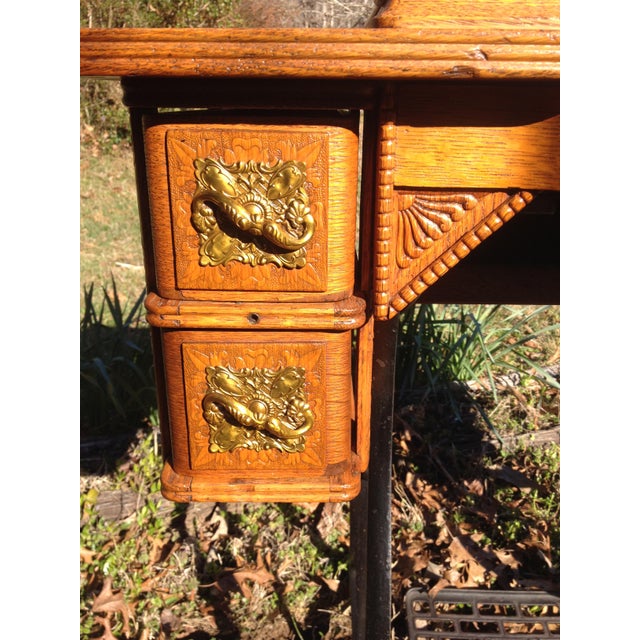 1895 Wheeler And Wilson D 9 Sewing Machine With Tiger Ribbon