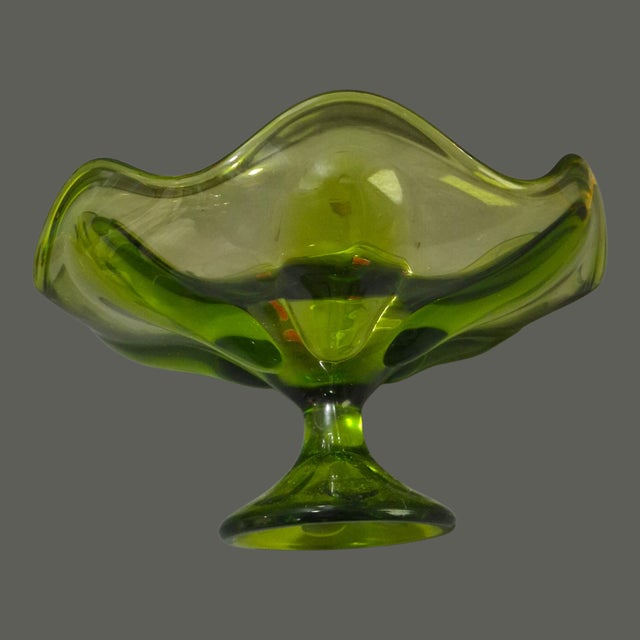 Vintage Mid-Century Modern Viking Glass Avocado Green Ruffled Edge Pedestal Compote Bowl For Sale - Image 6 of 8