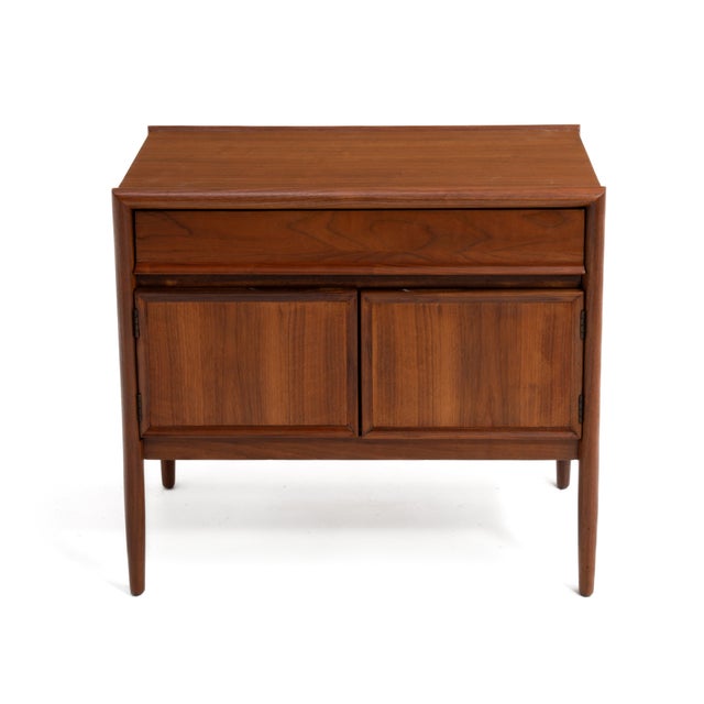 Wood Mid Century Barney Flagg Drexel Parallel Walnut End Table Nightstand 1961 For Sale - Image 7 of 13