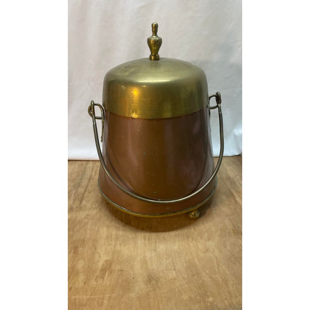 1900 - 1909 Antique Copper Brass Claw Footed Dovetailed Lidded Bucket Coal Scuttle For Sale - Image 5 of 8