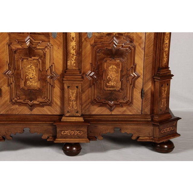 Antique Baroque Walnut Cabinet with Pilasters, Corinthian Capitals and Inlays, Vienna, Austria, 1750s For Sale - Image 15 of 18
